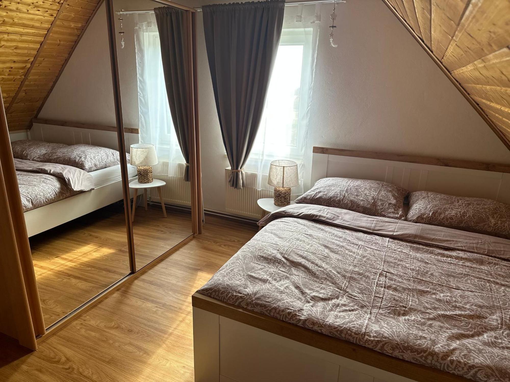 Apartman Jako U Babicky Tisá Екстериор снимка